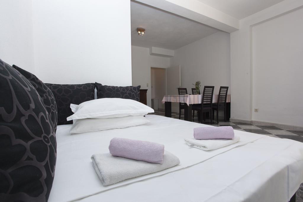 Apartments Damjanovic Makarska Eksteriør bilde