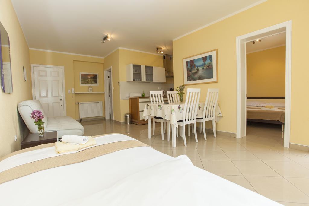 Apartments Damjanovic Makarska Eksteriør bilde